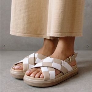 Alohas Marshmallow Scacchi Brown and White Leather Sandals